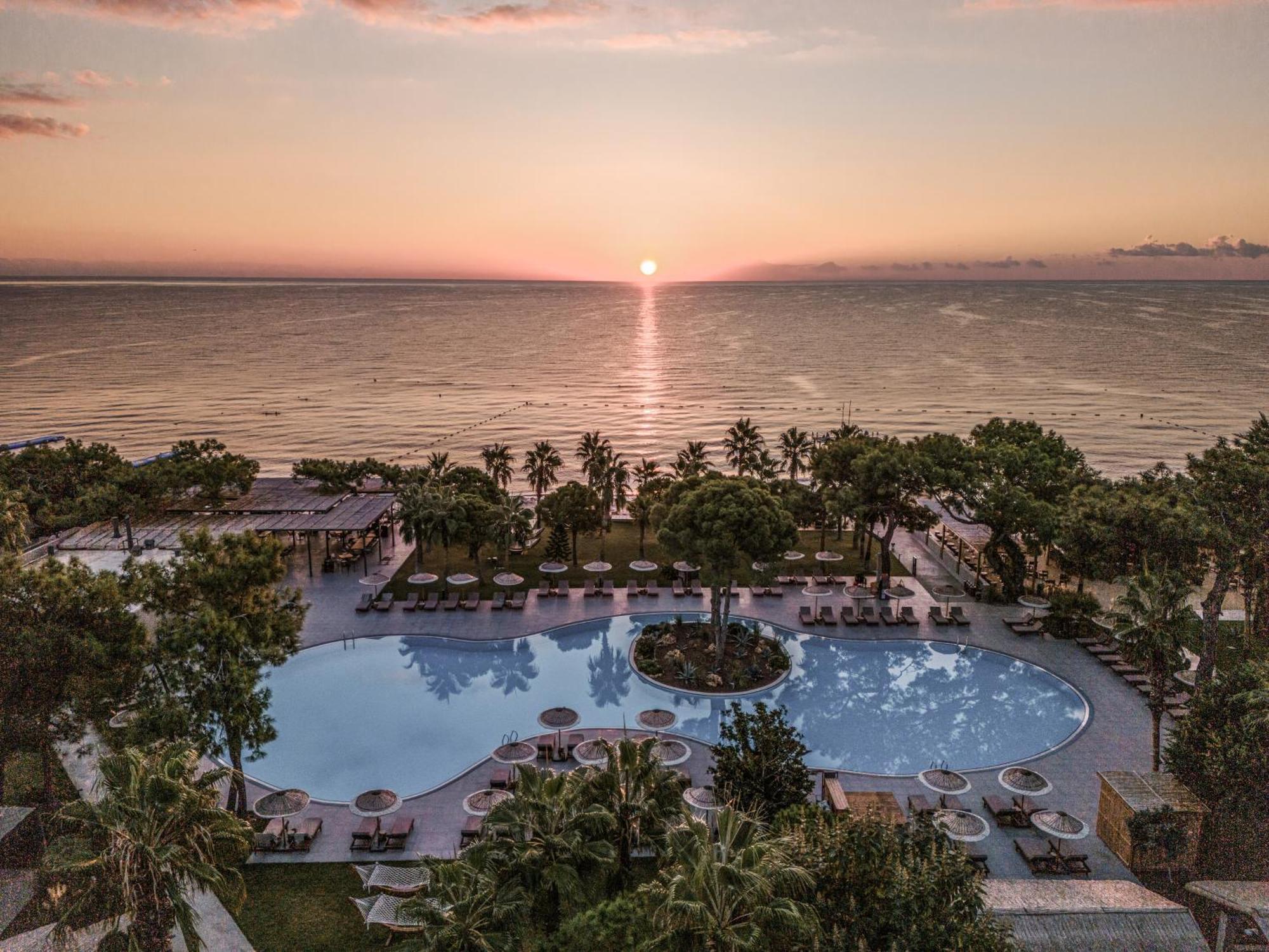 Balmy Beach Resort Kemer Exteriör bild